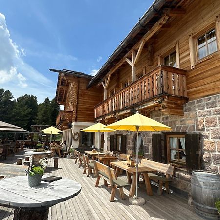 Chalet Da Mont Resciesa Ortisei Exteriör bild