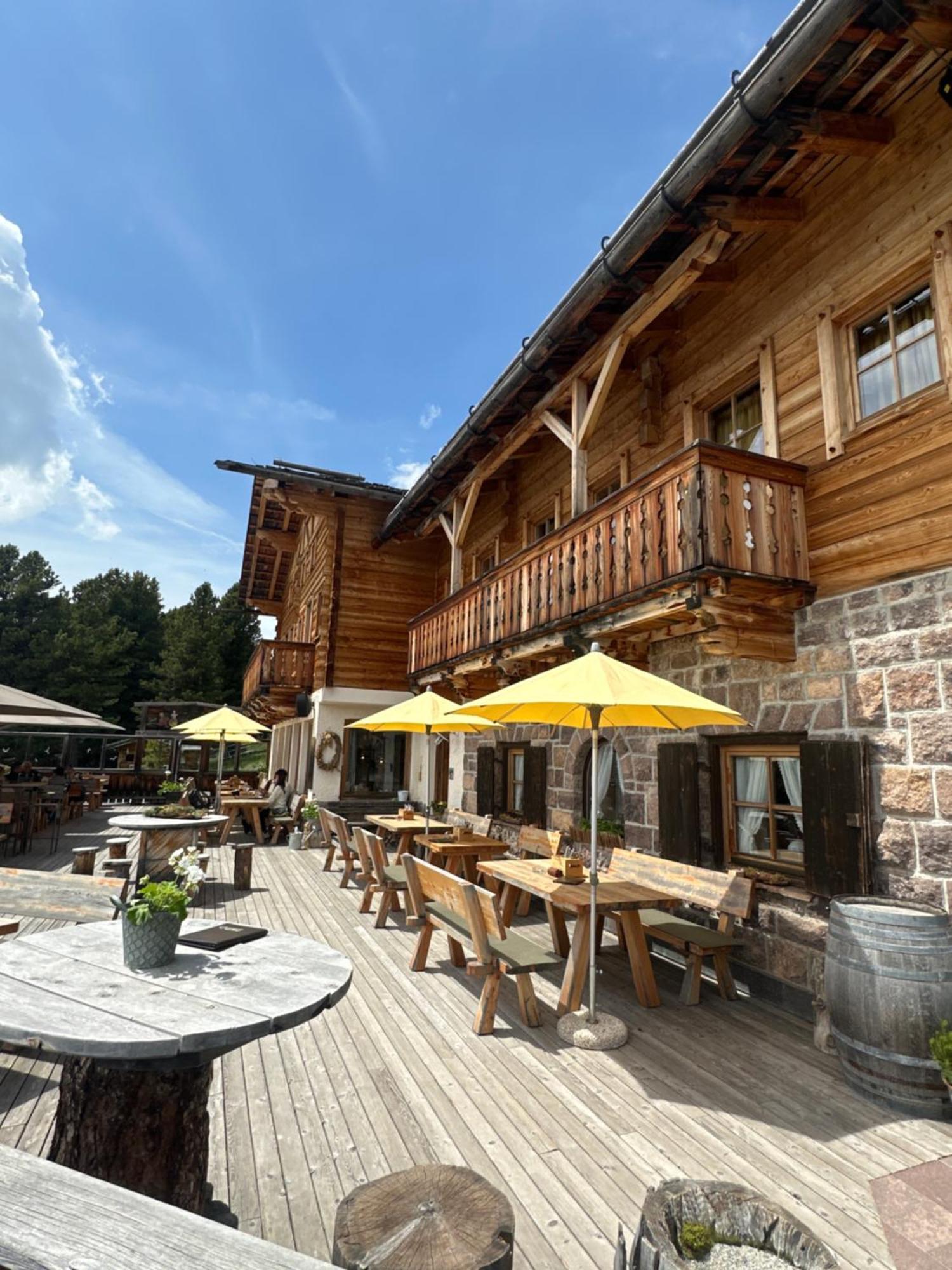 Chalet Da Mont Resciesa Ortisei Exteriör bild