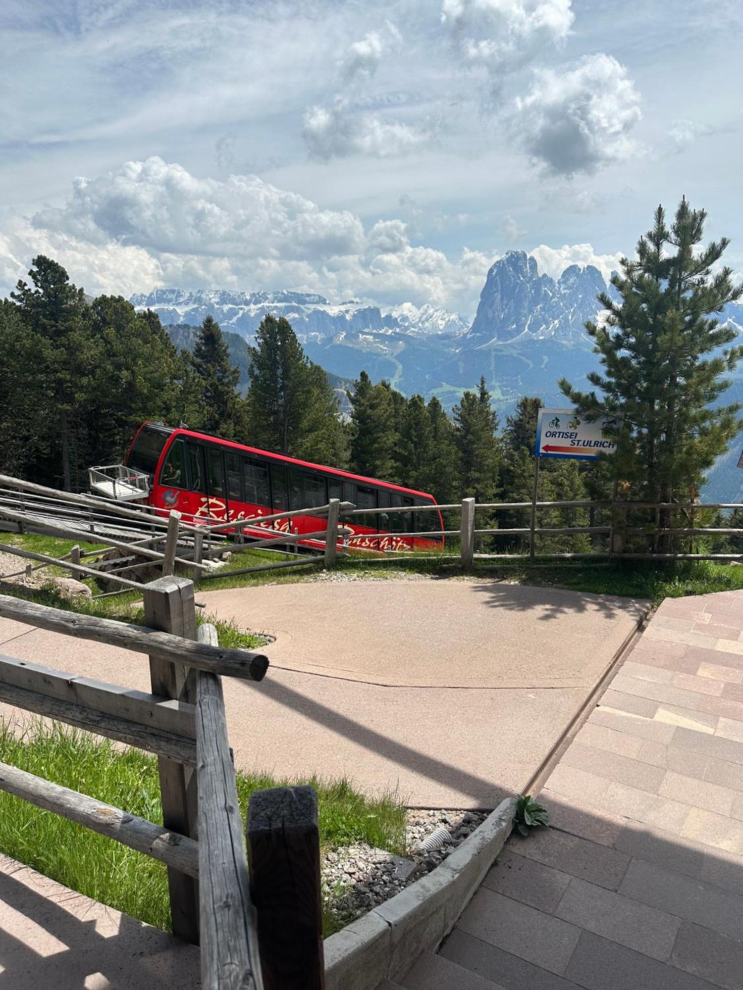 Chalet Da Mont Resciesa Ortisei Exteriör bild