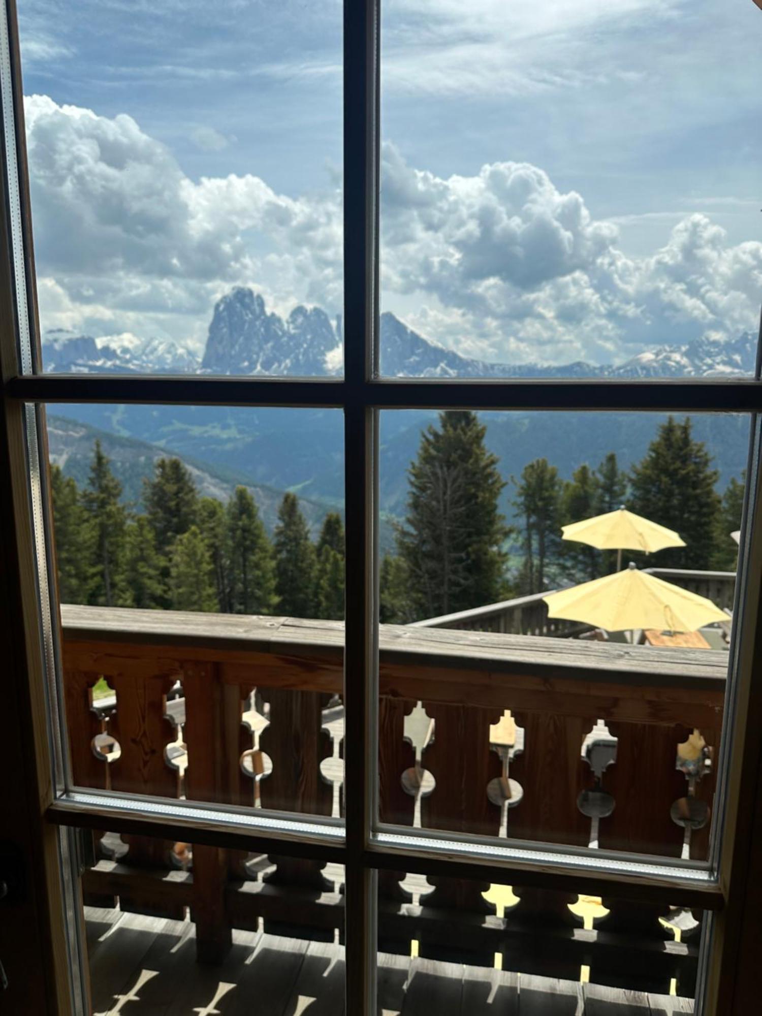 Chalet Da Mont Resciesa Ortisei Exteriör bild